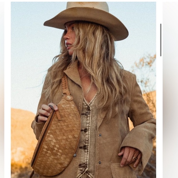 Limited edition Mandrn aleksandra ZeeTan Woven Crossbody Bag - Picture 8 of 9